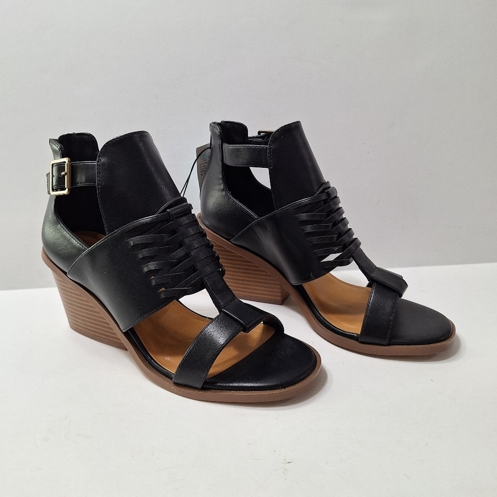 Ariana NEW Black SuperCush Gladiator Open Toe Woven Stacked Chunky Heel Shoe 9.5